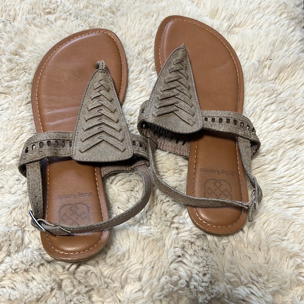 Women’s sandals